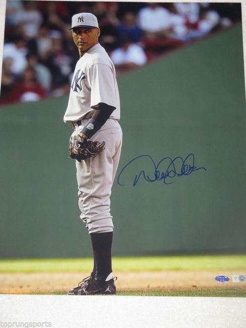 Derek Jeter Signed New York Yankees 